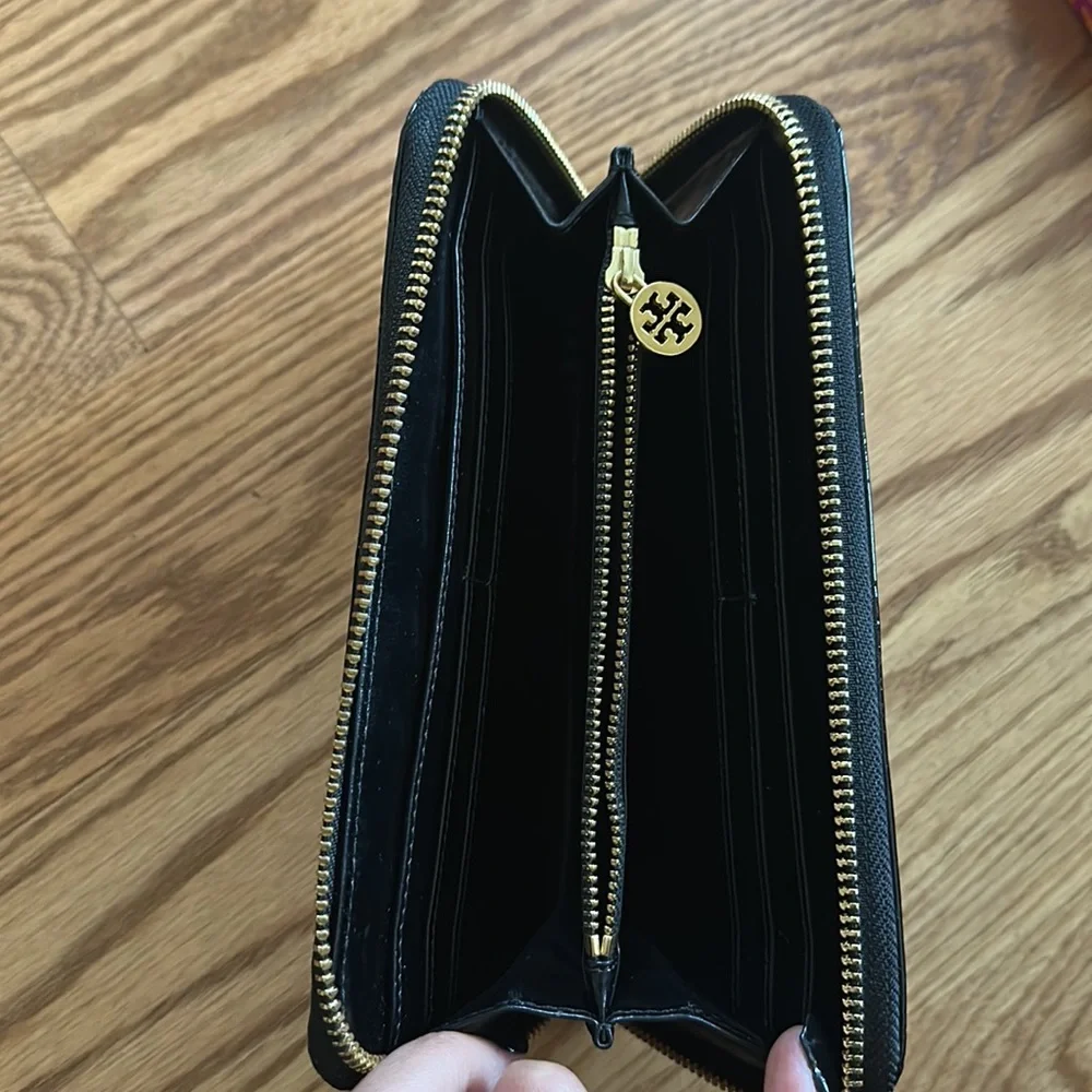 Tory Burch Patent Leather Wallet - Picture 3 of 8